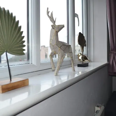 2 Bedroom City By Fyh-property, Free Parking Apartment