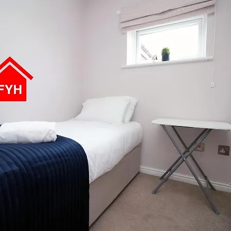 Apartment 2 Bedroom City By Fyh-property, Free Parking *