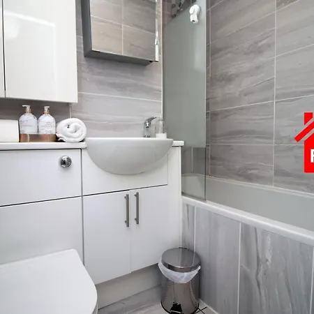 2 Bedroom City By Fyh-property, Free Parking Apartment